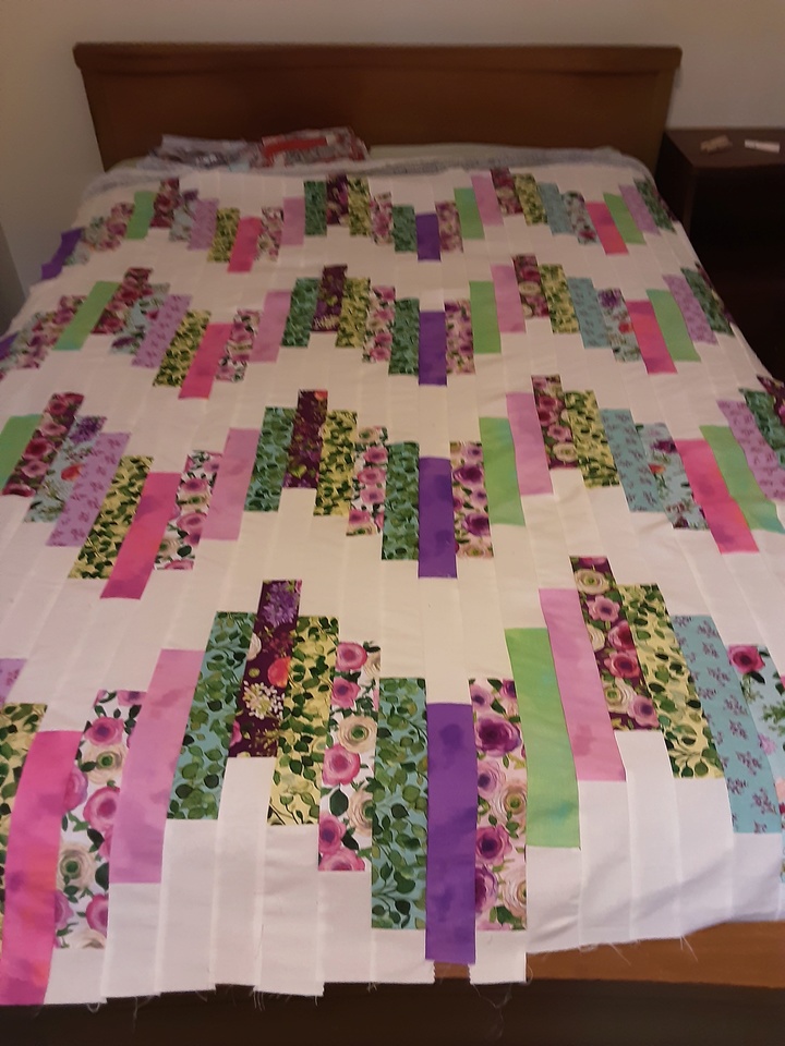 Ridiculously easy jelly roll quilt 20200611